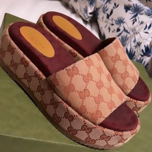 size 36 women’s gucci slides, worn about 4 times